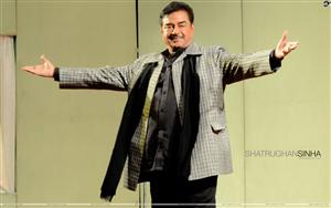 Handsome Shatrughan Sinha in his trademark pose